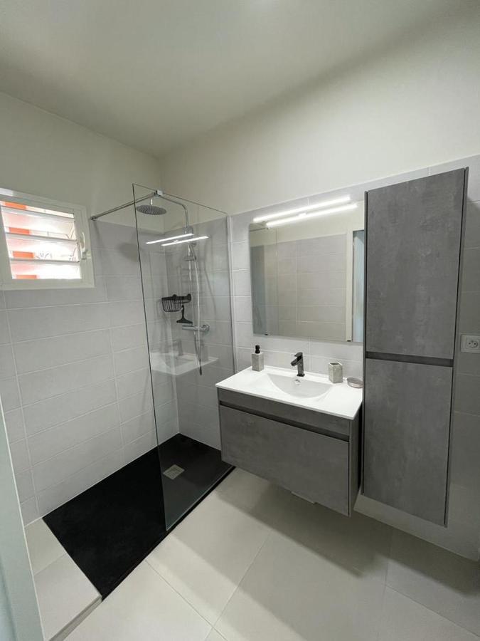 Appartement La Perle, T2 Les Pieds Dans L'Eau A 50M De La Mer Saint-Francois  Exterior foto